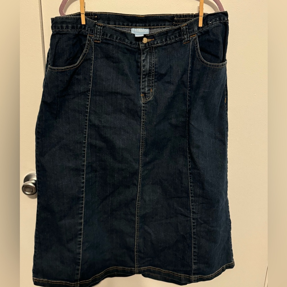Women’s Jean skirt 33 inches in length